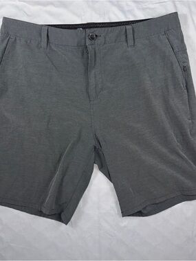 Vuori Shorts Mens 34 Gray Performance Chino Stretch Casual Summer 9 Inseam